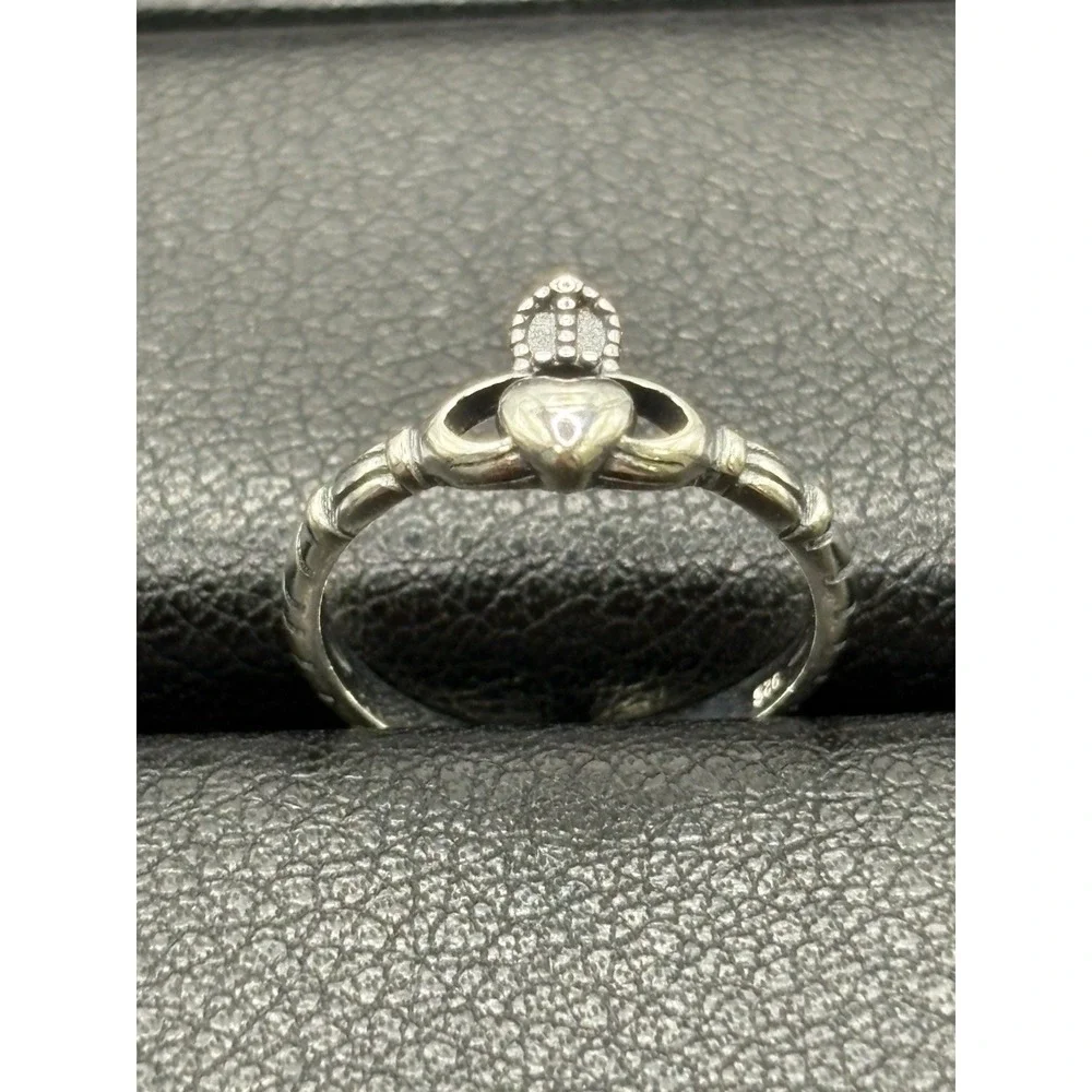 New Condition Sterling Silver Claddagh Toe Ring 925 G13